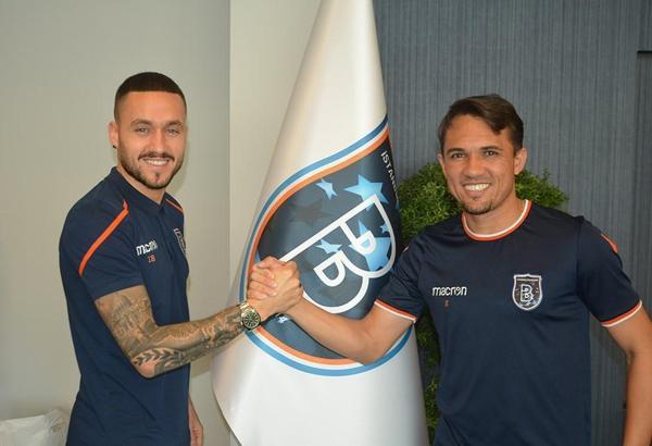 Göztepe, Mossoro ve Napoleoni'yi bitirdi!