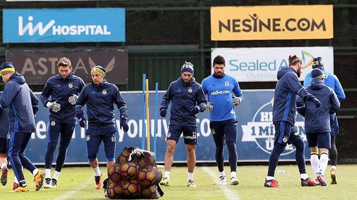 Fenerbahçe'de Beşiktaş derbisi mesaisi!