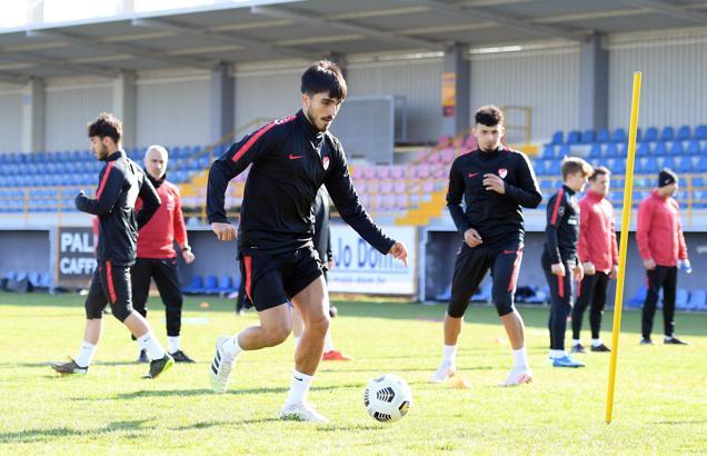 Ümit Milli Futbol Takımı'nda Hırvatistan maçı hazırlıkları sürüyor