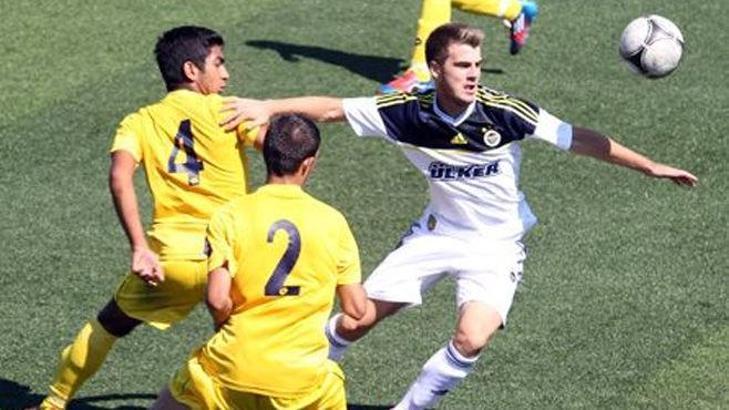 U-16 ve 17 galip U-18 ise mağlup