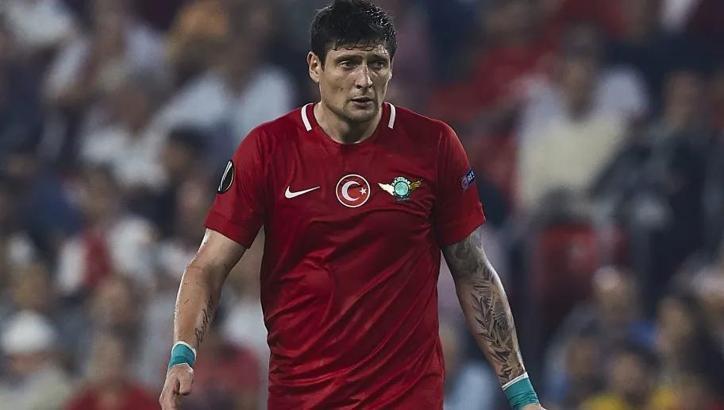 Bursaspor transferin son gününde bombaları patlattı