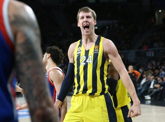 Jan Vesely'den 7 asistle kariyer rekoru