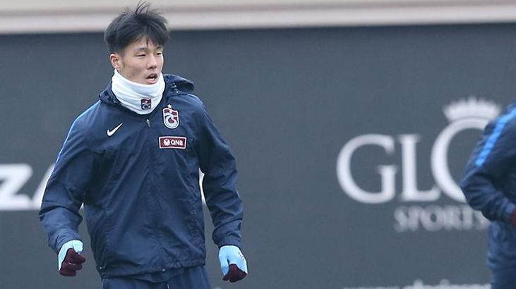 Jun Suk, gol atamadan gidiyor
