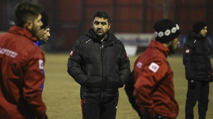 Ümit Özat, camiayı kenetlenmeye çağırdı