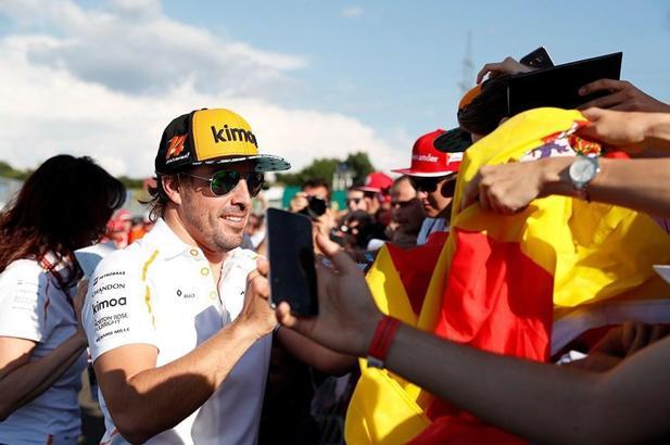 Fernando Alonso pistlere dönmeye hazırlanıyor