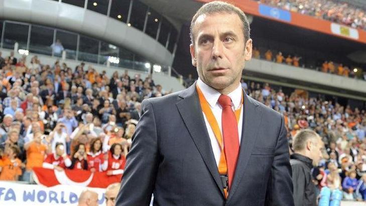 Kaçan gole ceket çıkardı!