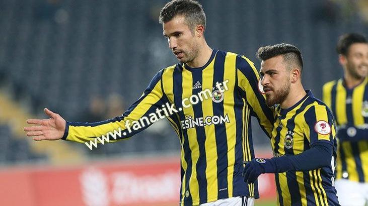 Van Persie'den devre arası jesti
