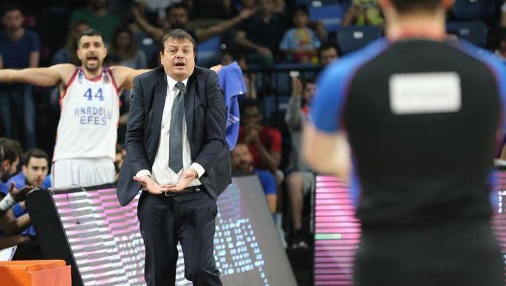 Ergin Ataman'a bir maç men cezası