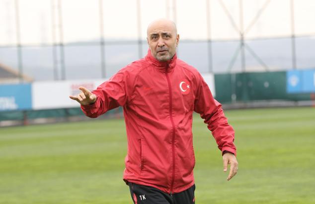 Tolunay Kafkas: Türk futbolu çok zaman kaybetti