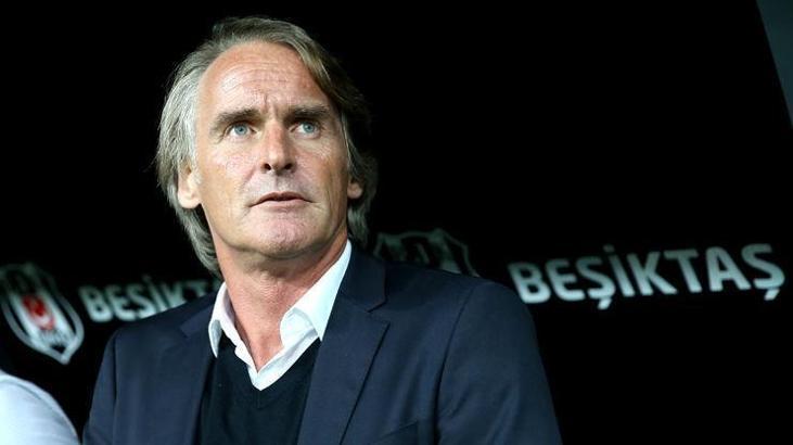 Riekerink Bey görüşme odasına!
