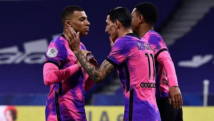 Lyon'u deviren PSG, zirveye kuruldu