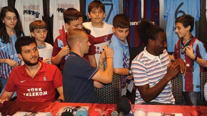Bamba ve Sapara taraftarlarla buluştu