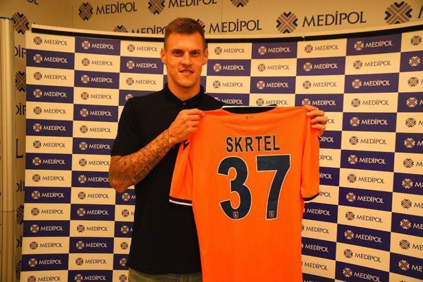 Transferde son dakika: Skrtel resmen Başakşehir'de