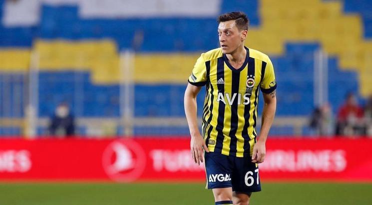Mesut Özil'den son dakika Beşiktaş - Fenerbahçe derbisi paylaşımı!
