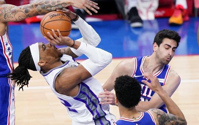 Furkan Korkmaz'ın 7 sayı attığı maçta Philadelphia, Sacramento'yu yendi