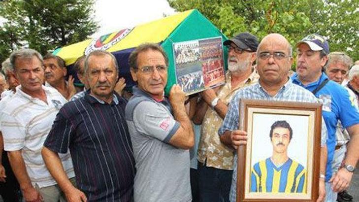 Togay toprağa verildi