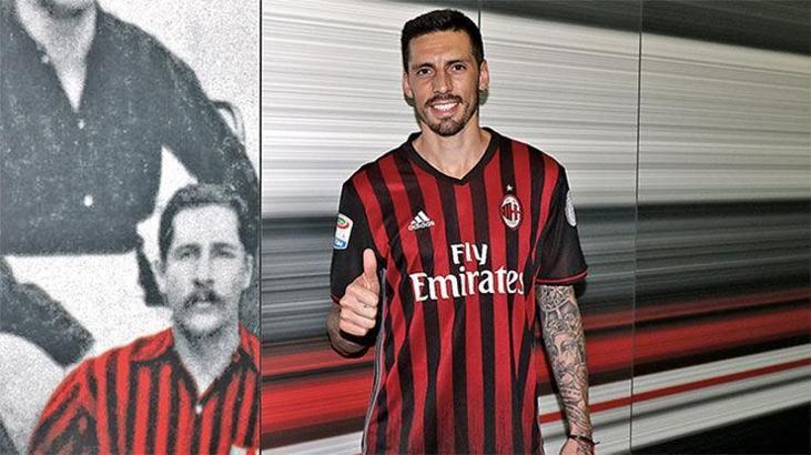 Milan, Sosa'yı bırakmıyor