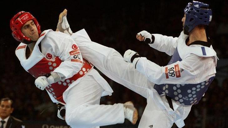 Tanrıkulu çeyrek finalde