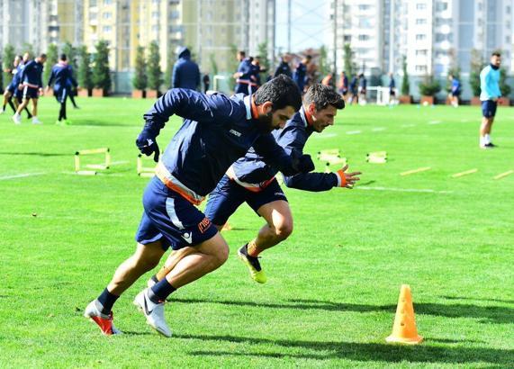Medipol Başakşehir'de Atiker Konyaspor maçı hazırlıkları sürdü