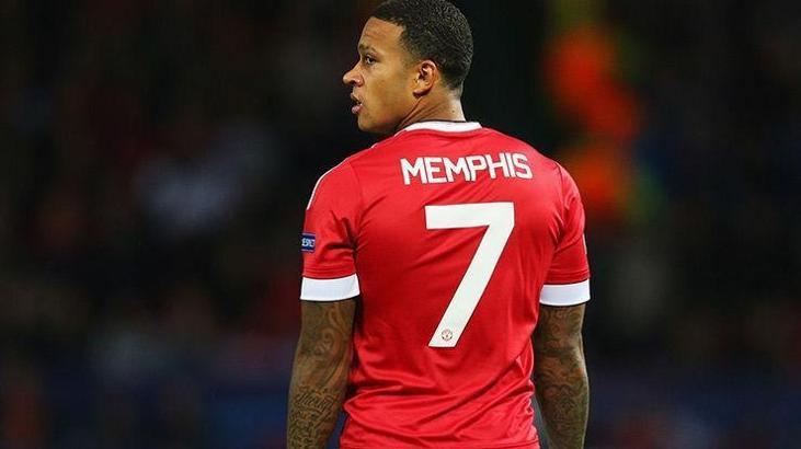 Manchester United, Lyon'un Depay teklifini reddetti