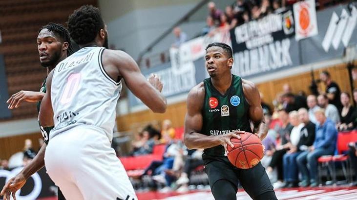 Sakarya Büyükşehir Belediye Basketbol'dan tarihi galibiyet