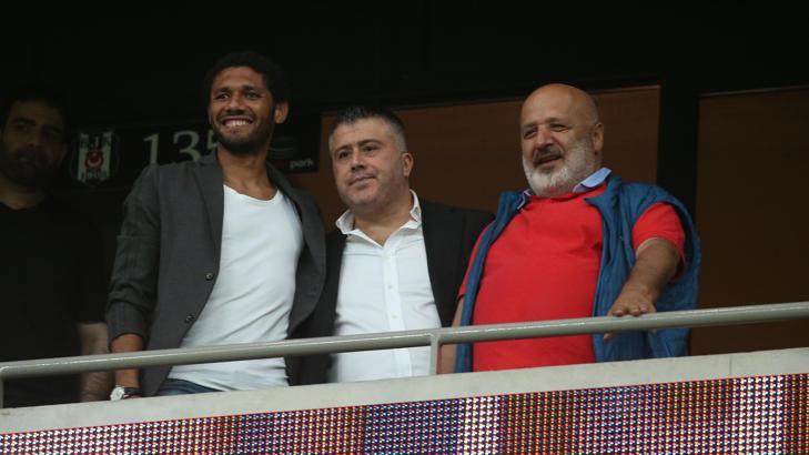 Beşiktaş'ta yeni transfer Elneny, taraftarlara hayran kaldı