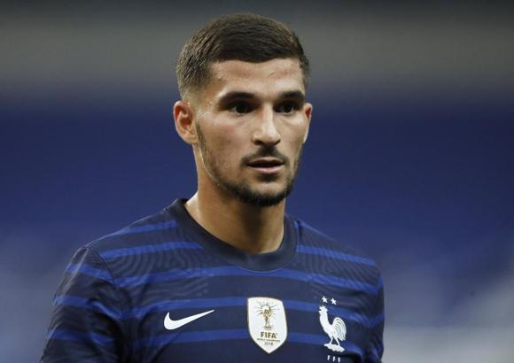 Lyon'da kalan Aouar'dan Arsenal açıklaması