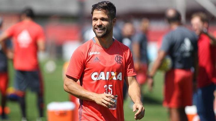 Diego'ya, Zico'nun forması teklif edildi