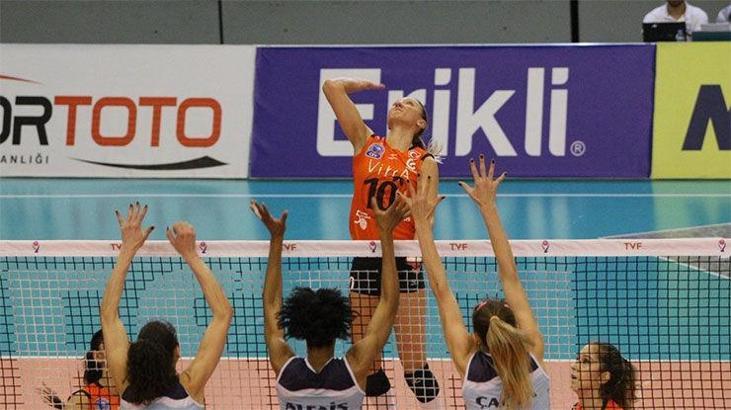 Eczacıbaşı VitrA-Sarıyer Belediyespor: 3-0