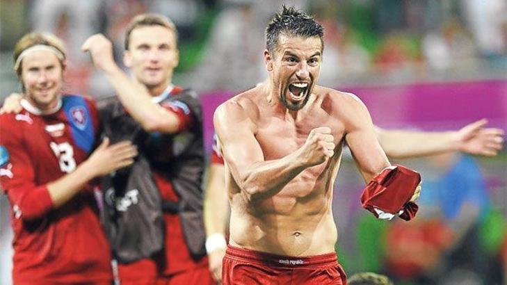 Milan Baros sevindirdi!