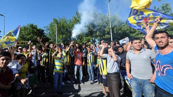 Taraftarlardan 'Babalar Günü' çıkarması!