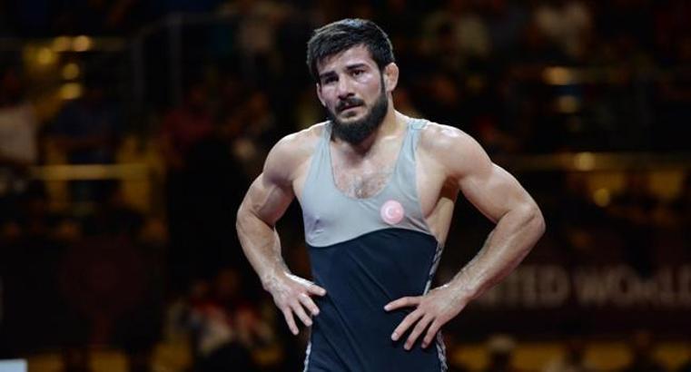 Güreşte gözler olimpiyat elemelerine çevrildi