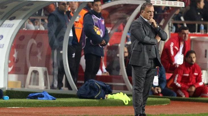 Dick Advocaat: Biz maçı ilk yarıda kaybettik
