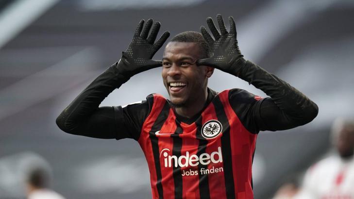 Arsenal, Evan N'Dicka ile ilgileniyor