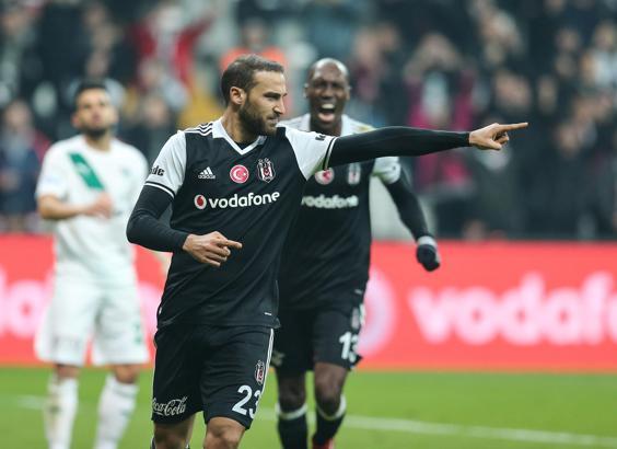Hem şampiyonluğun hem krallığın peşinde