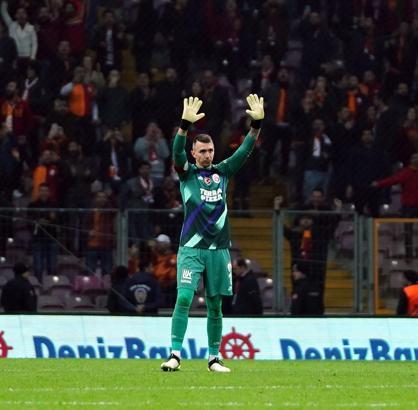 Süper Lig ertelenmedi! Futbolcular isyan etti