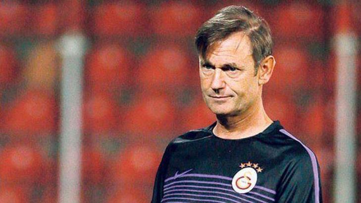 Orhan Atik'in yerine Frans Hoek