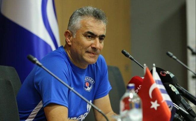 Mehmet Altıparmak: 100. yılında Kasımpaşa'ya kupa getirmek istiyoruz