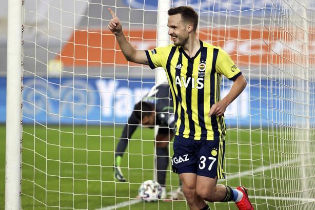Fenerbahçe haberi: Filip Novak ilk golünü attı