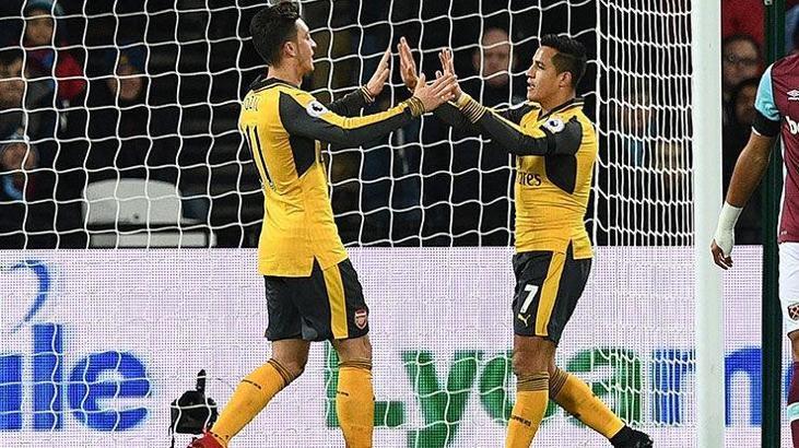 Arsenal, Mesut Özil ve Sanchez'le parlıyor