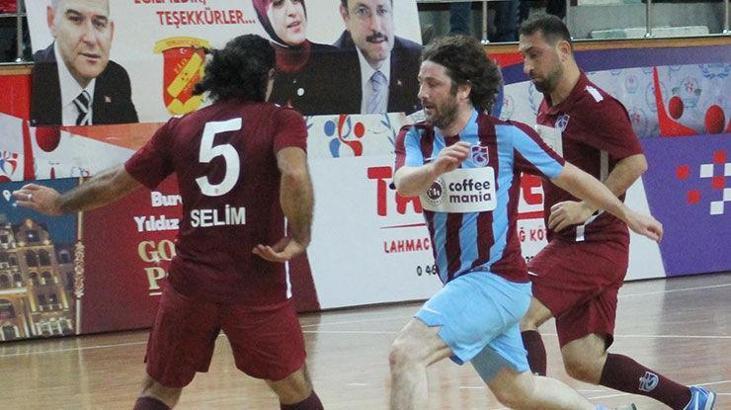 Trabzonspor'un efsane futbolcuları salona indi