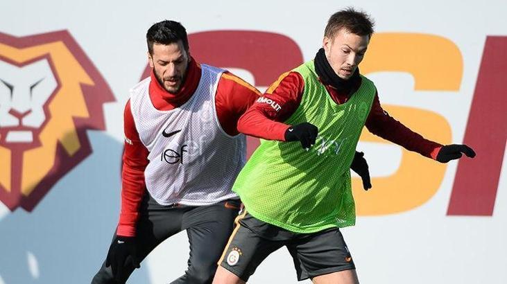 Martin Linnes, Carole'ün ayağını kaydırdı!