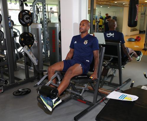 Andre Ayew oynamak istiyor