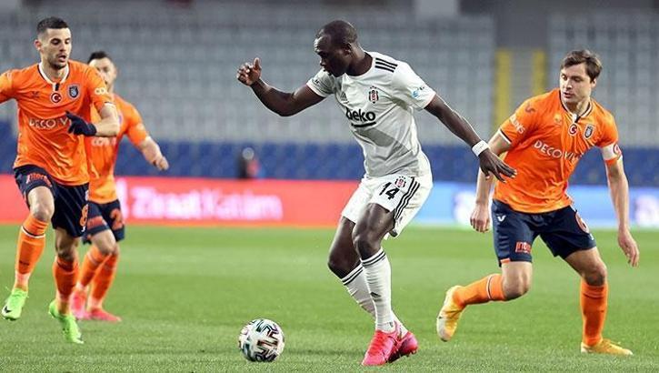 Başakşehir Fatih Terim Stadyumu'nda zemin sınıfı geçti