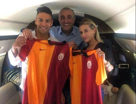 Son dakika! Falcao Galatasaray formasıyla