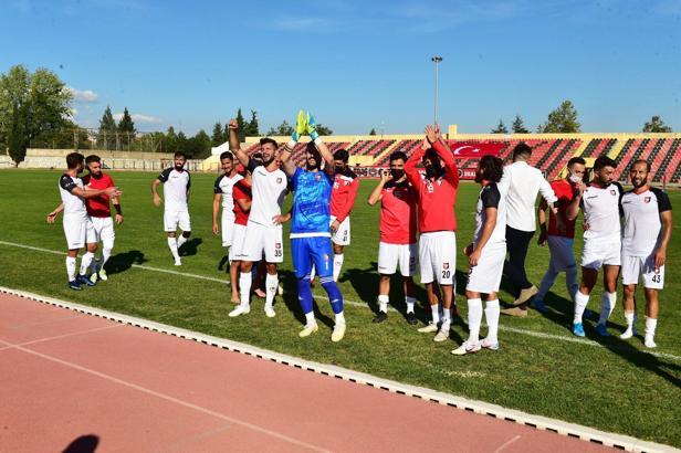 Uşakspor zirve takibini sürdürdü