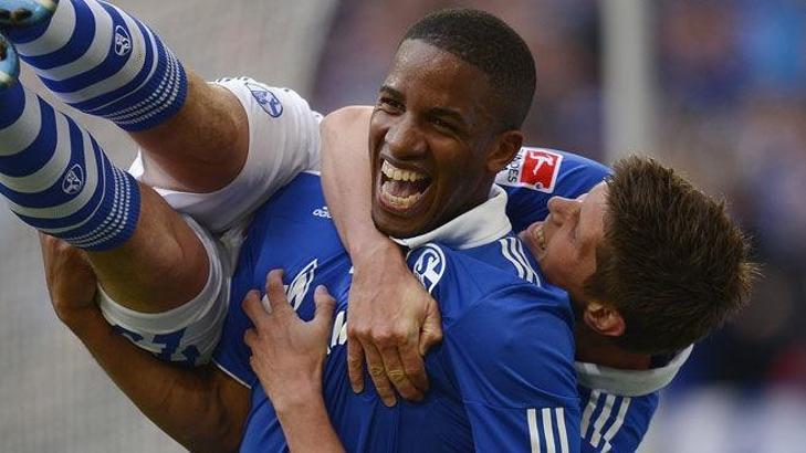 Farfan Schalke ile uzattı