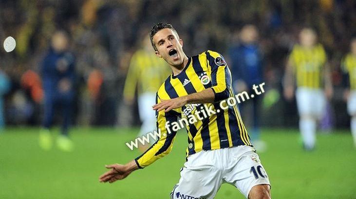 Robin van Persie'nin golleri 3 puanın habercisi