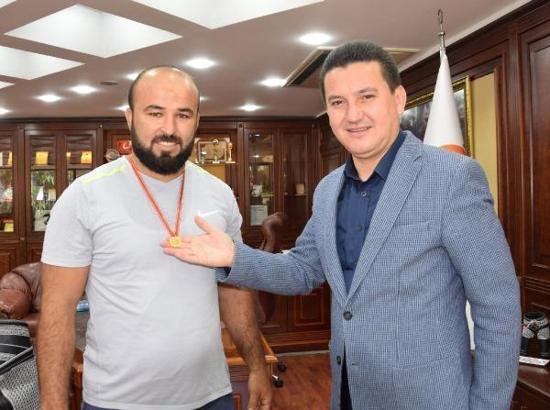 Başpehlivan Orhan Okulu: Seyirci olmazsa olmazlarımızdan