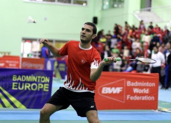 Badminton'da Emre Lale kota mücadelesi veriyor